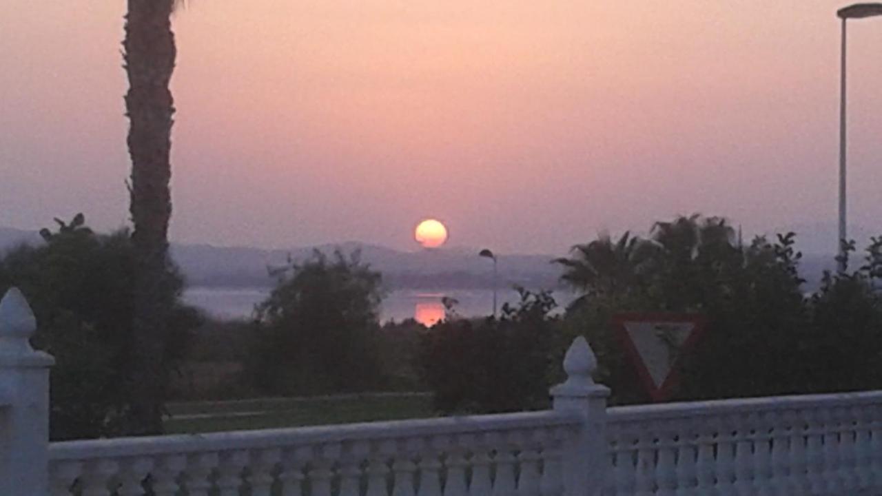 Bnb Casa Frente Al Lago Rosa Torrevieja Luaran gambar