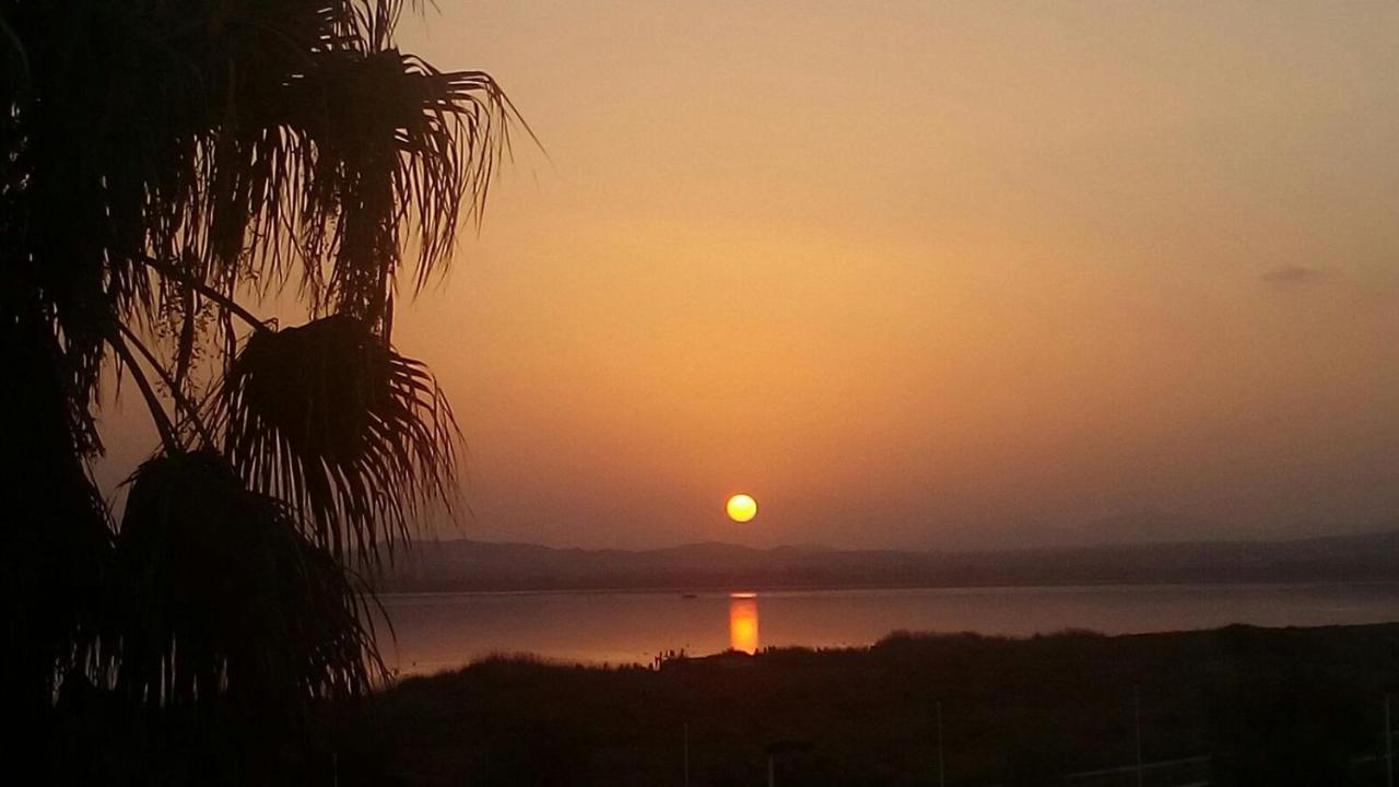 Bnb Casa Frente Al Lago Rosa Torrevieja Luaran gambar